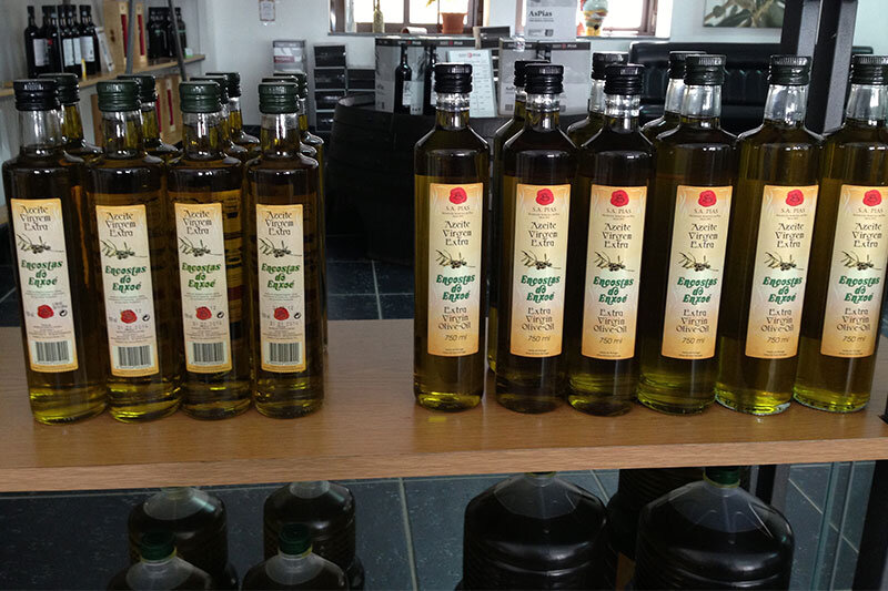 Geschäftsräume der Sociedade Agricola de Pias mit Olivenöl