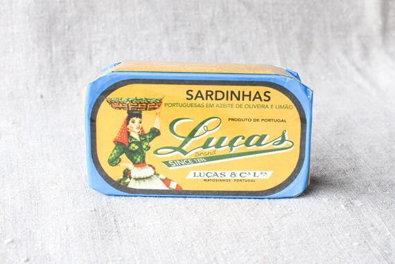 Sardinen in Olivenöl und Zitrone